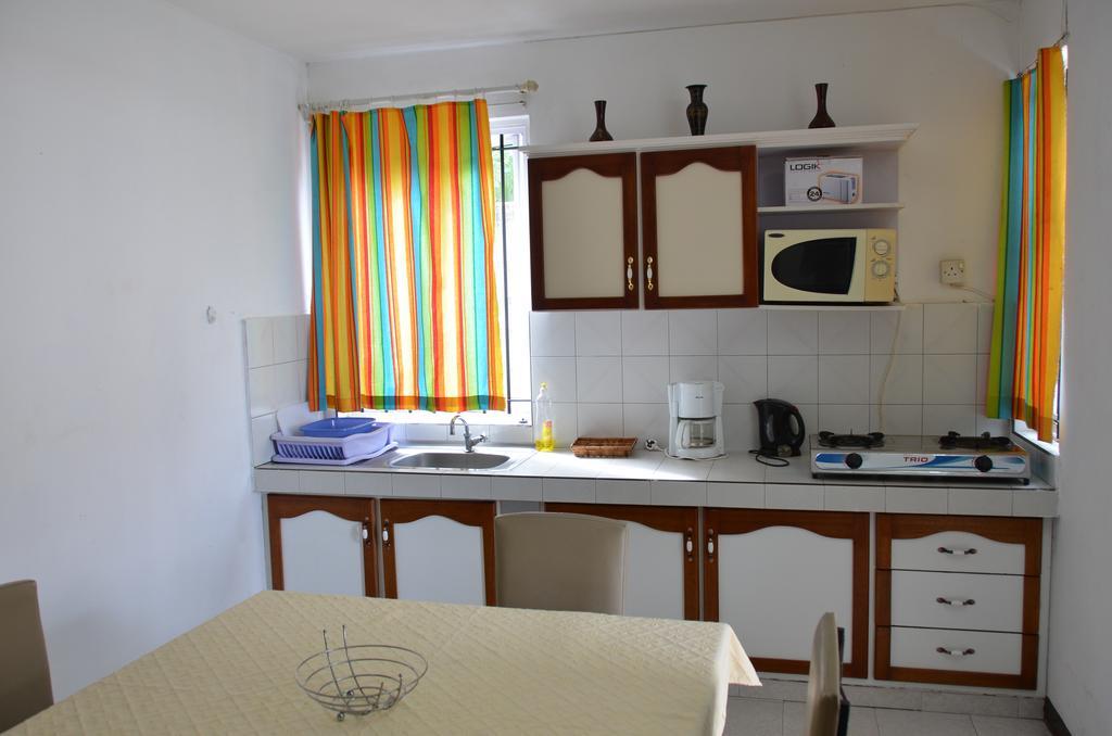 Les Gentilhommieres Guest House Trou aux Biches Bagian luar foto