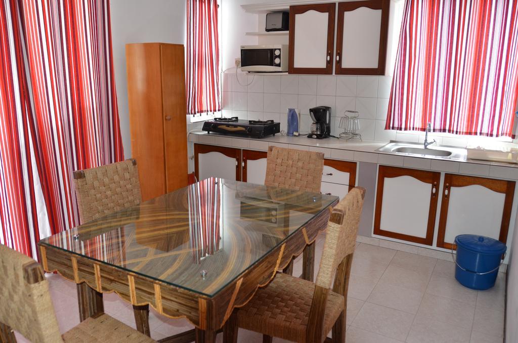 Les Gentilhommieres Guest House Trou aux Biches Ruang foto